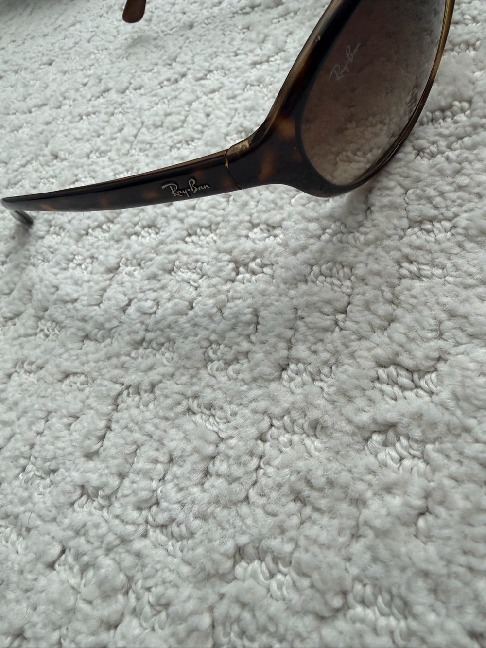 Vintage Ray-Ban Tortoiseshell Frame Sunglasses with Brown Lenses RB 4090 - Picture 3 of 10